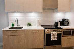 North Suites - Downtown Toronto