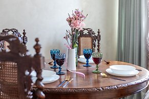 Designer Apartment on Victory Square