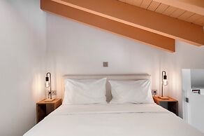 Athenian Heart Suites