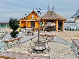 Comfortable Holiday Home, Close to the Lake