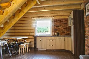 Comfortable Holiday Home, Close to the Lake