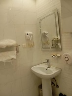 Al Jawhara Suites Serviced Apartments