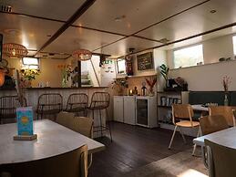 Flow Hostel