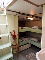 Flow Hostel