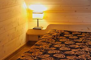 Comfortable Holiday Cottages Right by the Lake