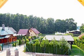 Comfortable Holiday Cottages Right by the Lake