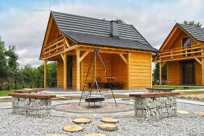 Comfortable Holiday Cottages Right by the Lake