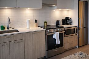 Casa Suites - Downtown Toronto