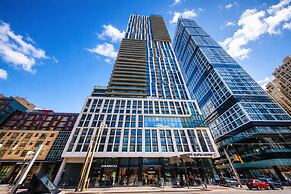 Casa Suites - Downtown Toronto