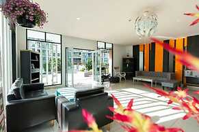 Neo Hotel