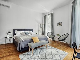 Berry Berry studios by Flat White