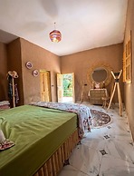 Ouberge loassis house