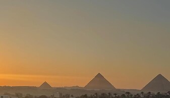 Grand Hotel Pyramid View