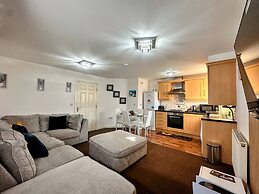 Contractor-friendly 2BR Gem Wi-fi & Free Parking