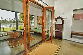 Vala House
