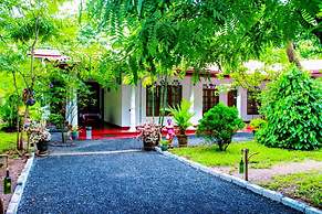 Thathsara Holiday Inn
