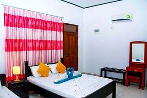 Thathsara Holiday Inn