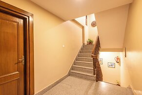 Casa De Himalaya Hotel and Apartment