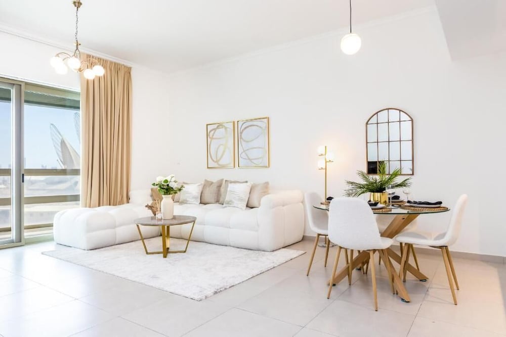 Bloomfields 1Br Azure Stay Ajwan