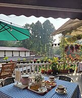 Parabonhaus Kopitiam - Bed & Breakfast