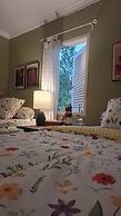 Parabonhaus Kopitiam - Bed & Breakfast