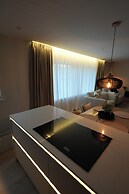 1st Floor Luxury 2-bed Apt, Sleeps 6
