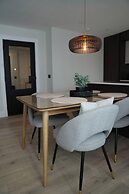 1st Floor Luxury 2-bed Apt, Sleeps 6