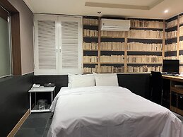 Sixty Motel