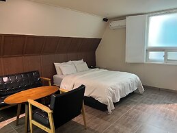 Sixty Motel