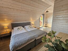 Comfortable Holiday Home With a Terrace and Garden