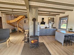 Comfortable Holiday Home With a Terrace and Garden