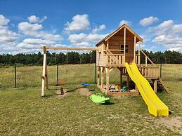 Comfortable Holiday Home With a Terrace and Garden
