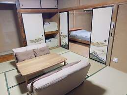The Old Futon Shop HU1