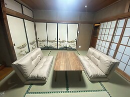 The Old Futon Shop HU1