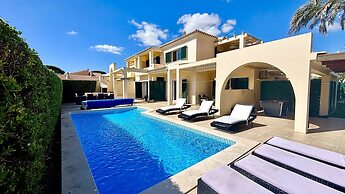 Vilamoura Golf Villa 2 by Homing