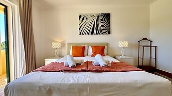 Vilamoura Golf Villa 2 by Homing