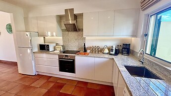 Vilamoura Golf Villa 2 by Homing