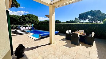 Vilamoura Golf Villa 2 by Homing