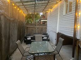 Renovated 2 Bedroom Apt Central Hamilton
