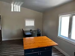 Renovated 2 Bedroom Apt Central Hamilton