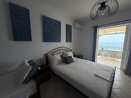 Vythos rooms