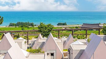 Yeongdeok Dalto Poolvilla Glamping