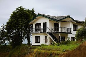 The Crown's Lodge Misty Hideaway