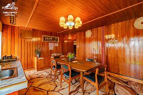 Family World Cabin House