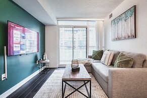 Toronto Entertainment District Hotel