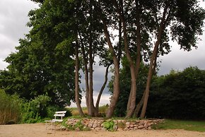 Mobile Home im Ferienpark mit Seezugang