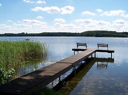 Mobile Home im Ferienpark mit Seezugang