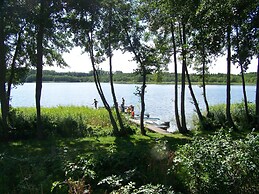 Mobile Home im Ferienpark mit Seezugang
