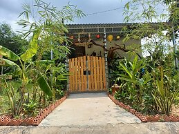 Lucky Home - Boutique Tropical Hideaway