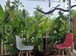 Lucky Home - Boutique Tropical Hideaway